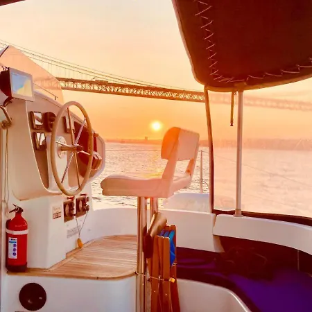 Catamaran Corto Maltese Iii Πλωτό κατάλυμα *