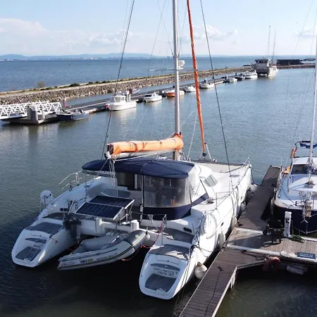 Ботель Catamaran Corto Maltese Iii *